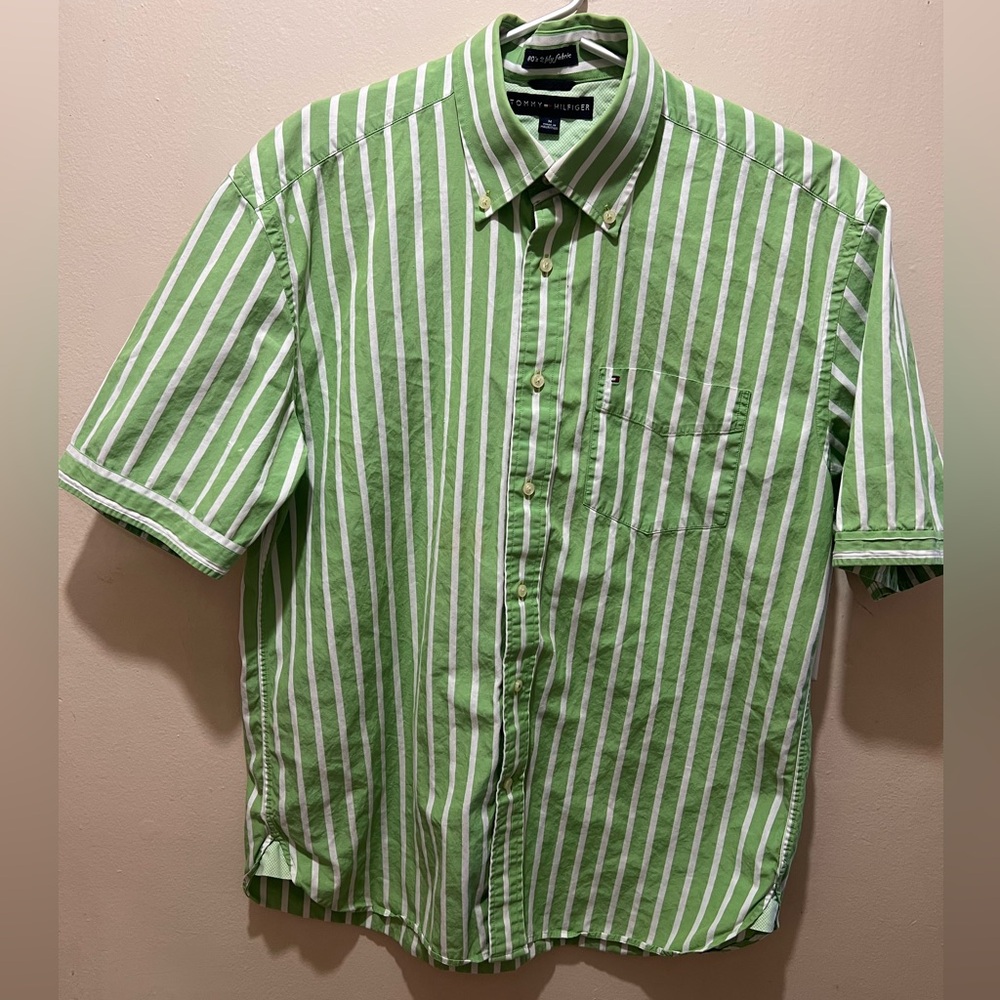 Vintage Tommy Hilfiger Button-Down – Classic & Fresh Style